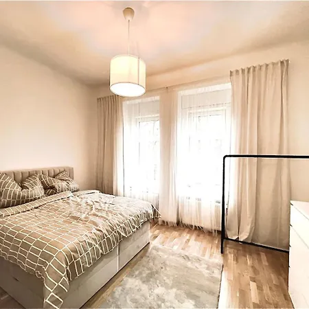 Modern New Eggenberg 1b Graz