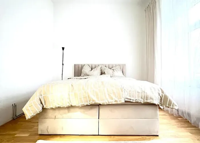 Modern New Eggenberg 1b Apartman